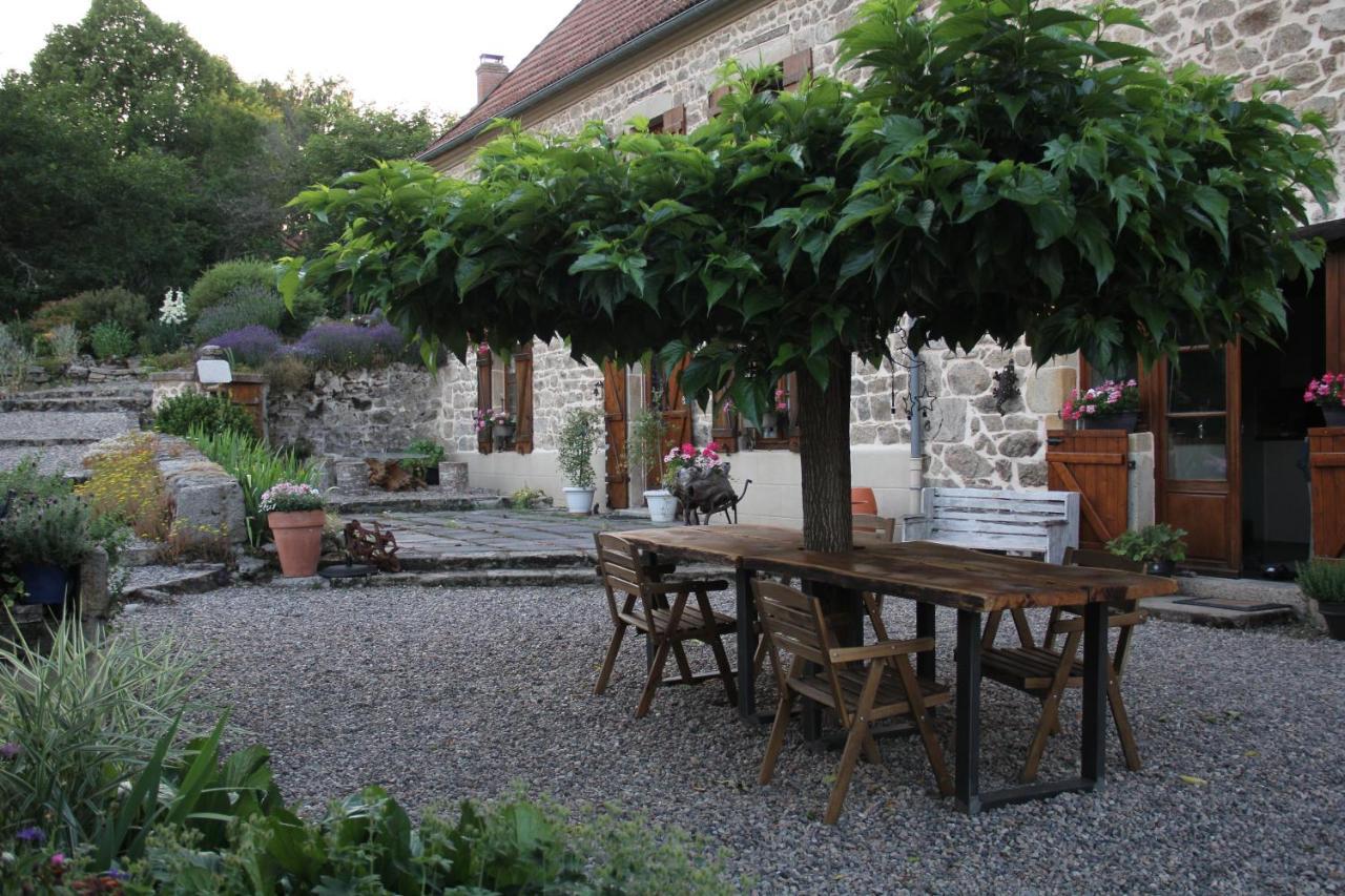 La Belle Ame Bed and Breakfast Saint-Priest-des-Champs Exteriör bild