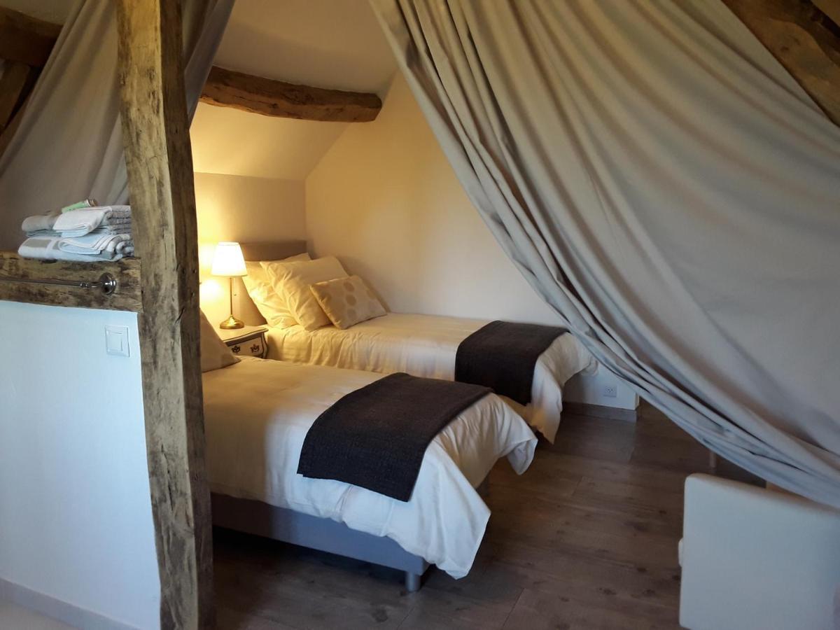 La Belle Ame Bed and Breakfast Saint-Priest-des-Champs Rum bild