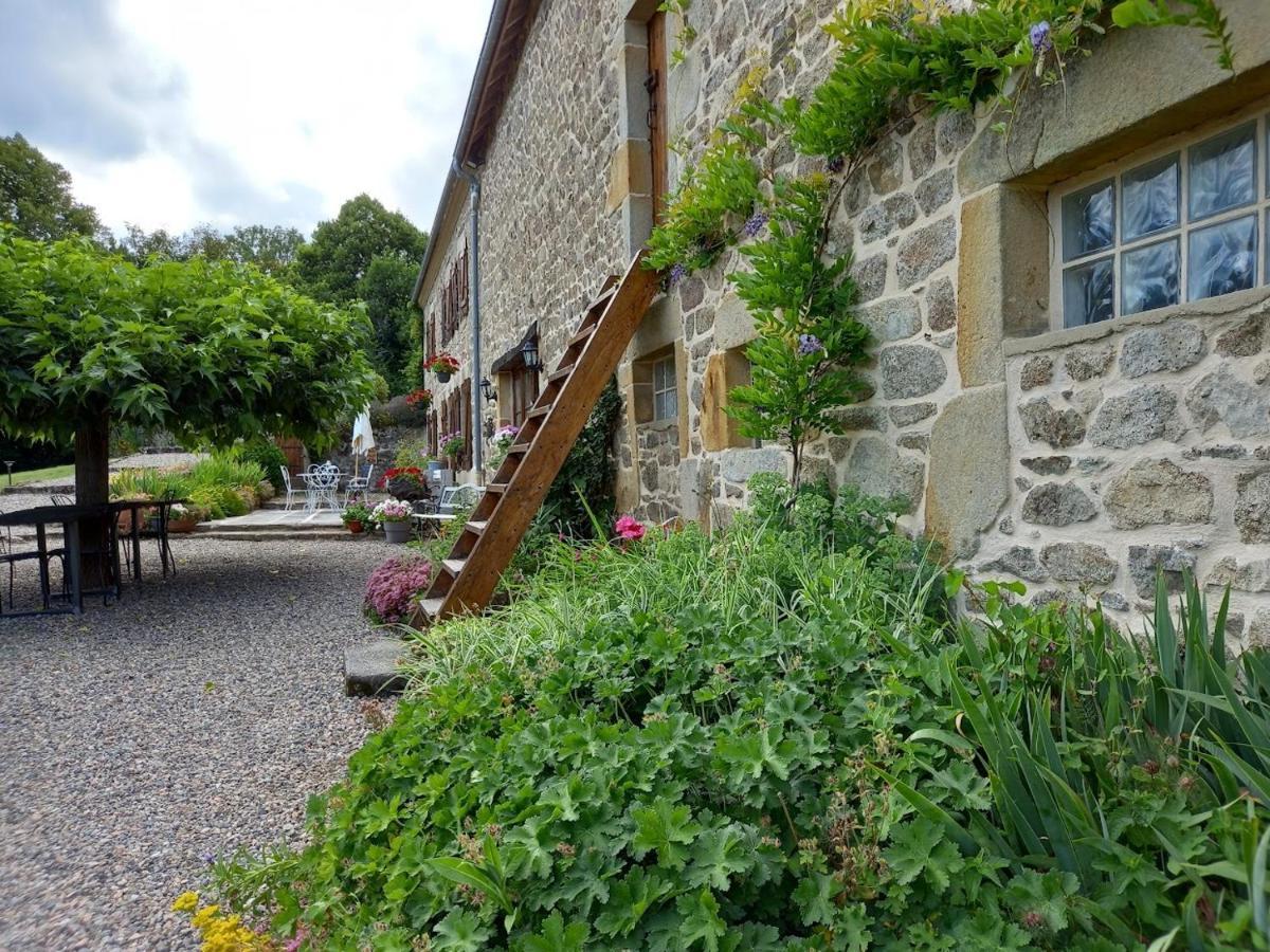 La Belle Ame Bed and Breakfast Saint-Priest-des-Champs Exteriör bild