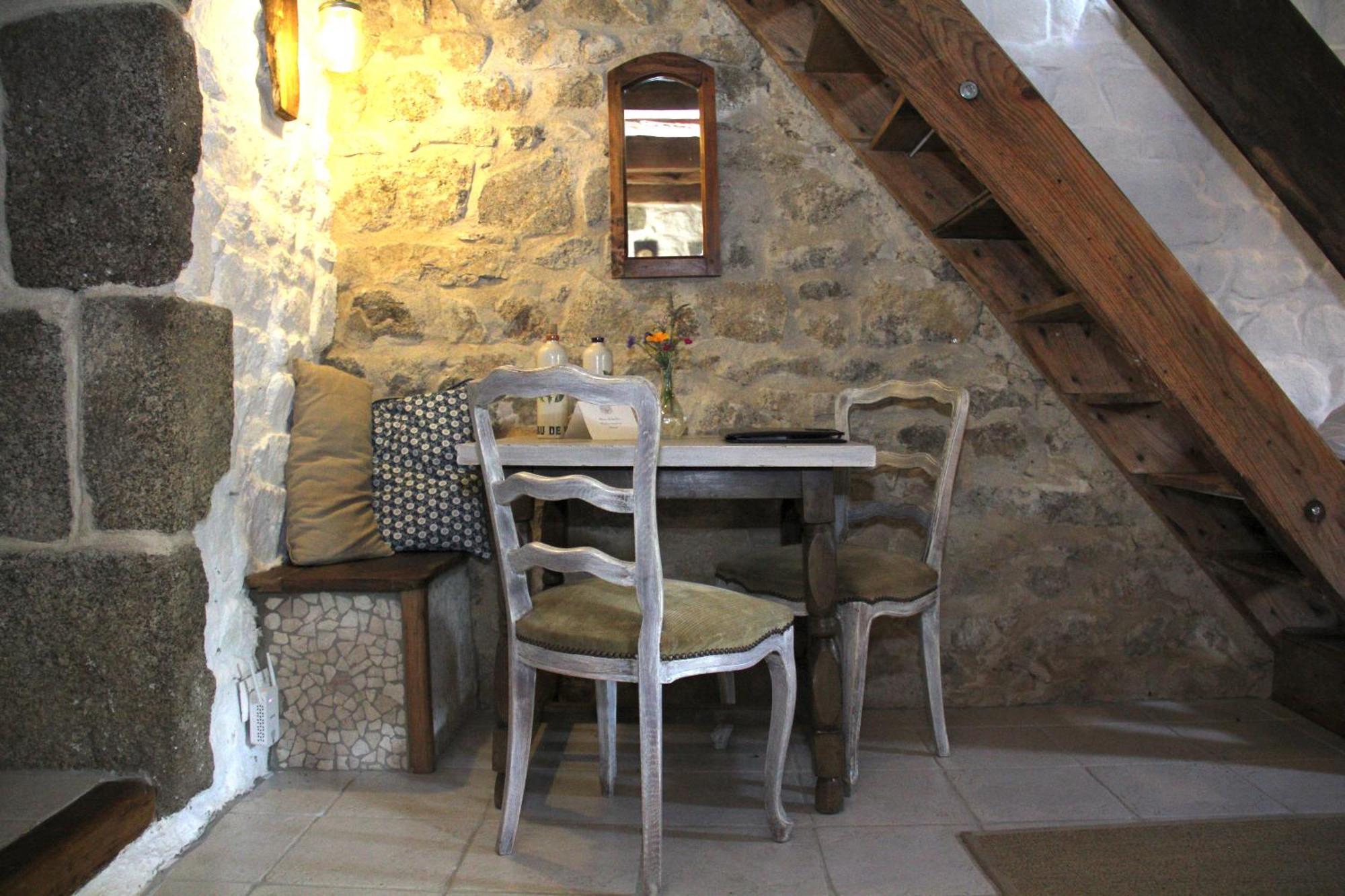 La Belle Ame Bed and Breakfast Saint-Priest-des-Champs Rum bild